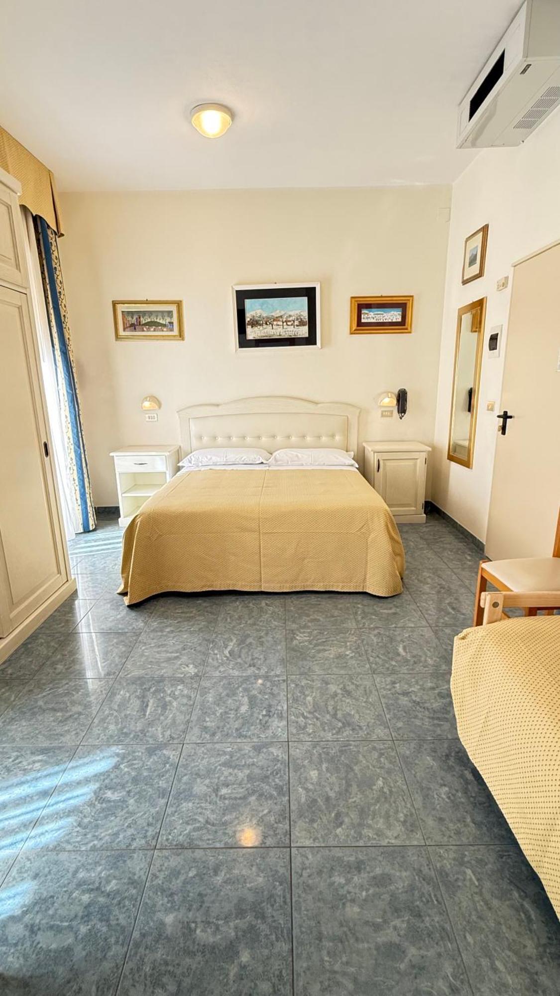Hotel Ariella Μιλάνο Μαριτίμα Εξωτερικό φωτογραφία