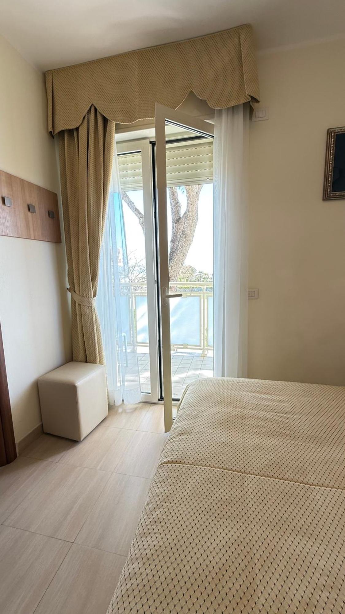 Hotel Ariella Μιλάνο Μαριτίμα Εξωτερικό φωτογραφία